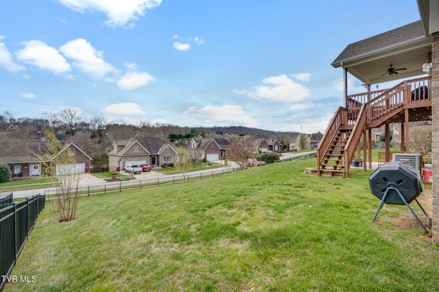 121 Springwinds Loop, Johnson City, TN 37601