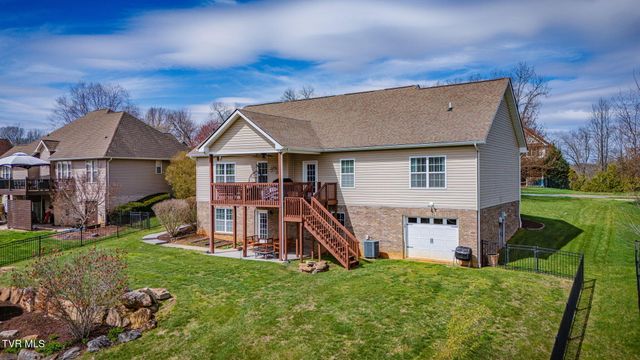 121 Springwinds Loop, Johnson City, TN 37601