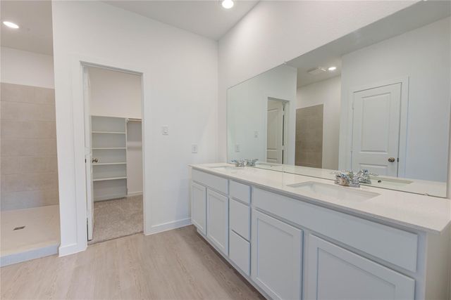 400 Robin Street, Angleton, TX 77515