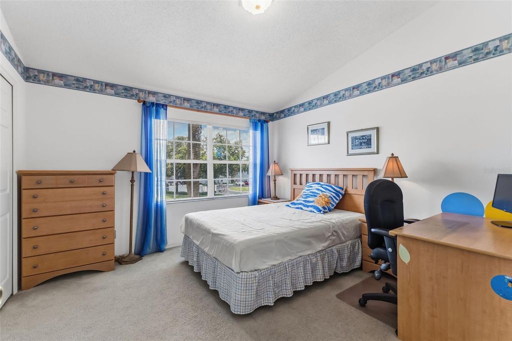 Image 18 of property listing at 5052 MISTY CANAL PL, Bradenton, FL 34203
