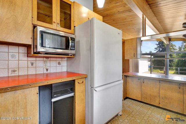 1306 E 26th Avenue, Anchorage, AK 99508