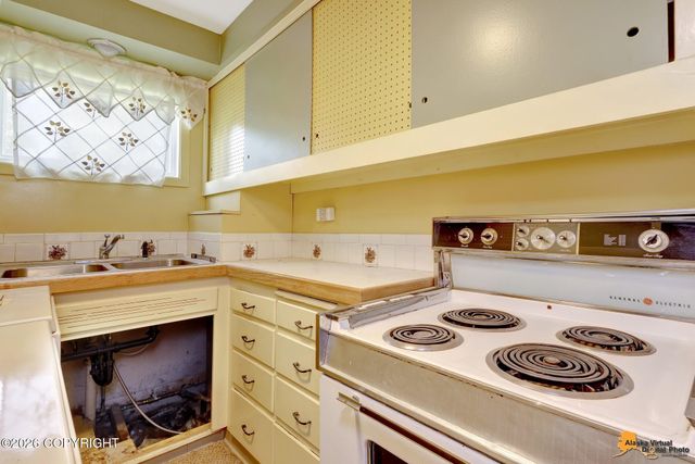 1306 E 26th Avenue, Anchorage, AK 99508