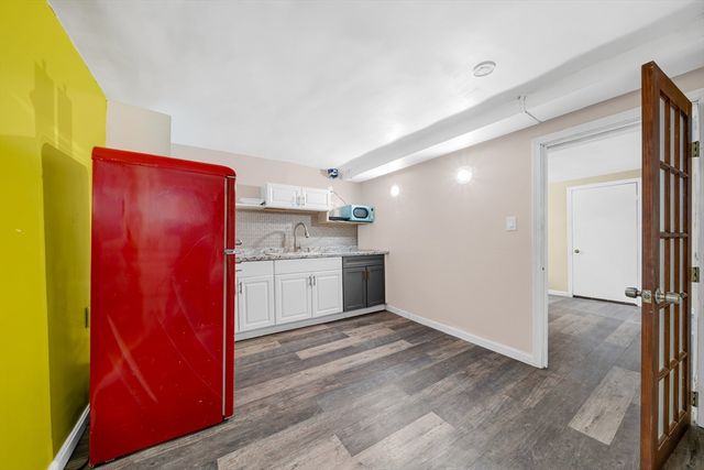 36 Whittier Rd, Haverhill, MA 01830