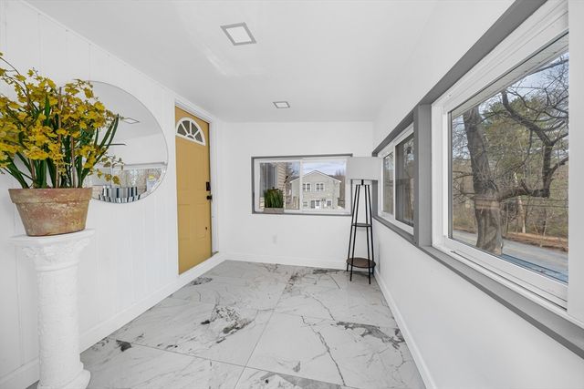 36 Whittier Rd, Haverhill, MA 01830