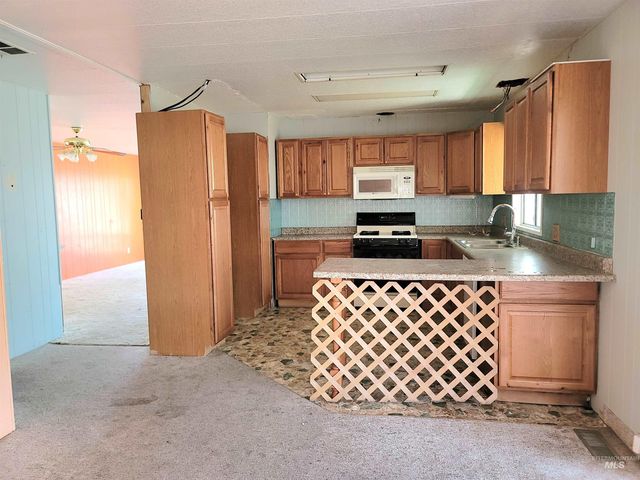 906 Hawthorne St., Lewiston, ID 83501