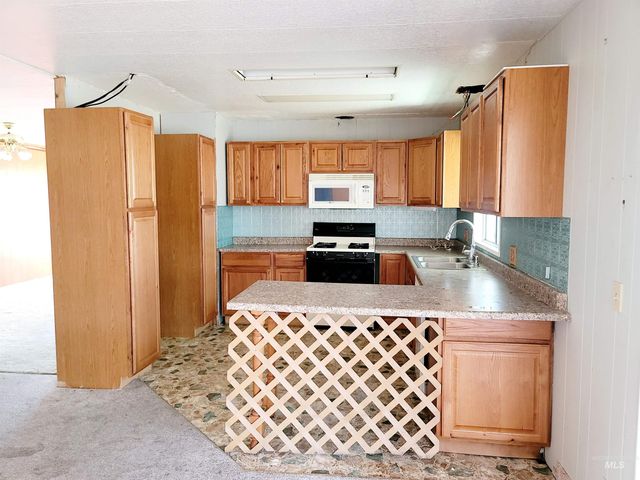 906 Hawthorne St., Lewiston, ID 83501