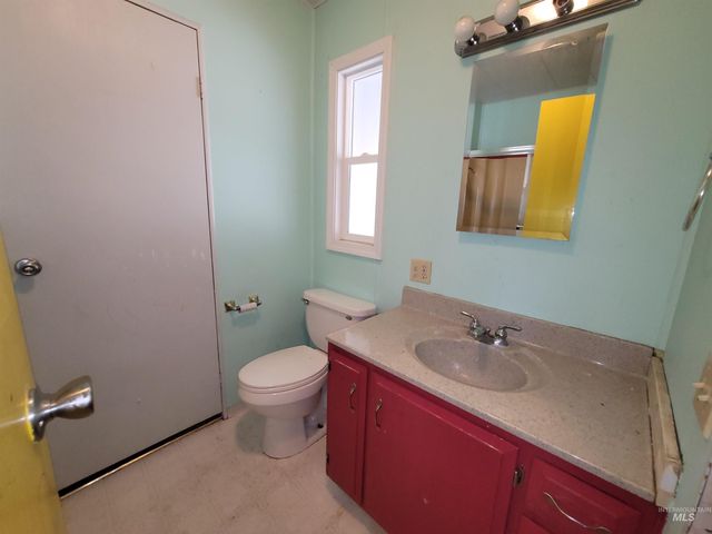 906 Hawthorne St., Lewiston, ID 83501