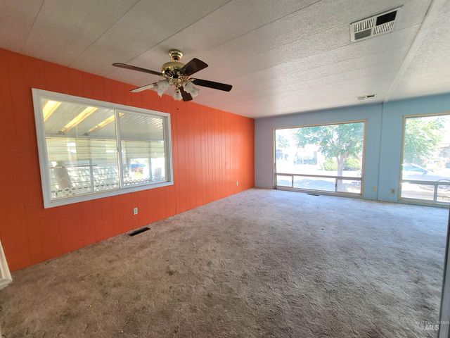 906 Hawthorne St., Lewiston, ID 83501