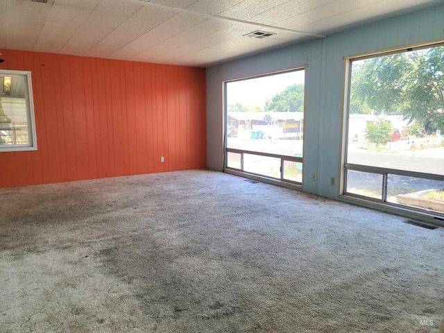 906 Hawthorne St., Lewiston, ID 83501