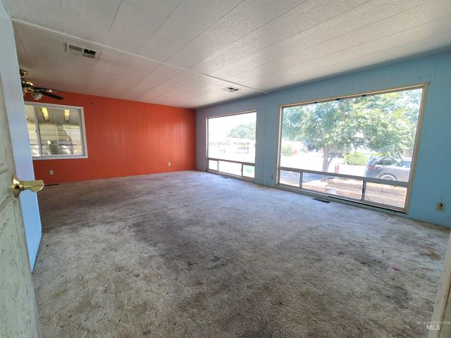 906 Hawthorne St., Lewiston, ID 83501