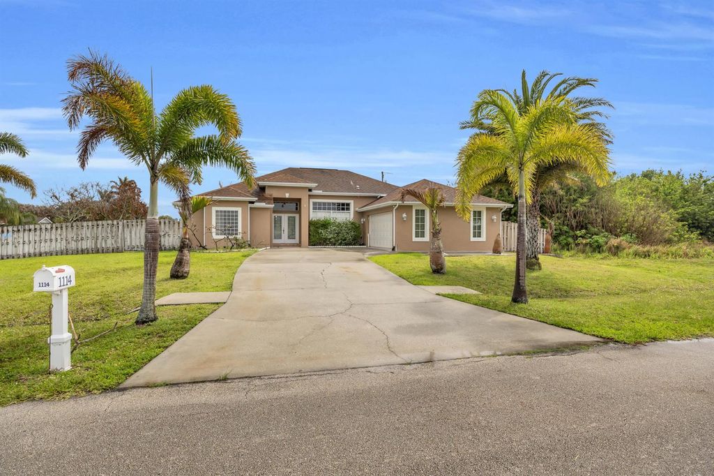 1114 SW Kalevala Drive, Port St. Lucie, FL 34953