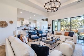 218 Premier Park LOOP, Dripping Springs, TX 78620