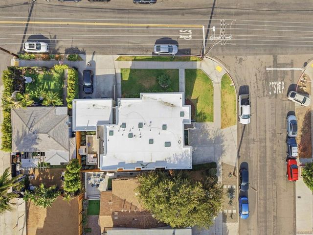 1676 Chalcedony St, San Diego, CA 92109