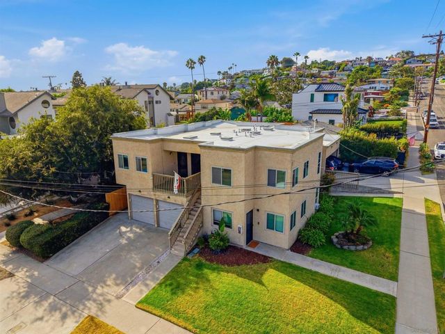 1676 Chalcedony St, San Diego, CA 92109