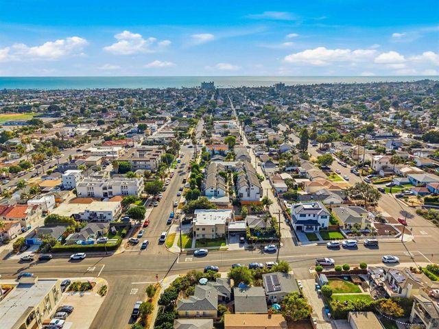 1676 Chalcedony St, San Diego, CA 92109