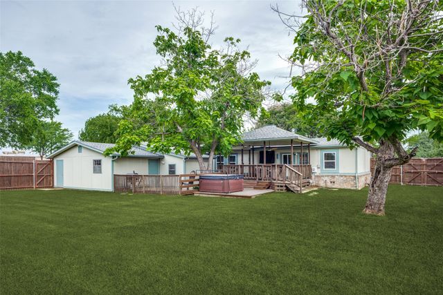 301 Darrell Road, Roanoke, TX 76262