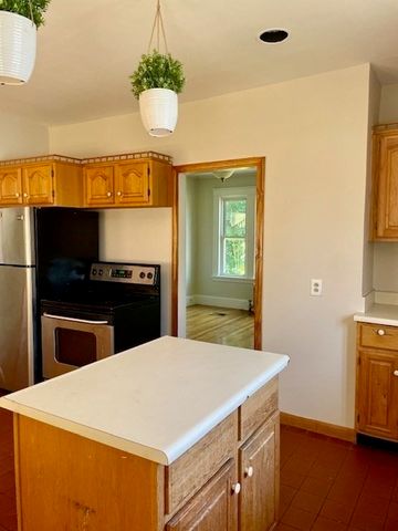 44 Boardman.St., Worcester, MA 01606