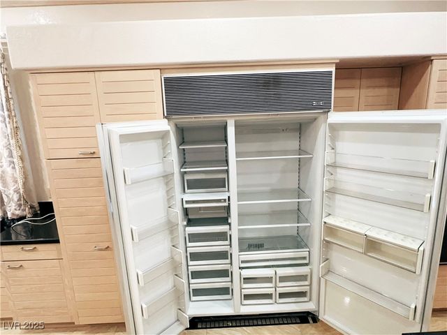 7829 Bermuda Dunes Avenue, Las Vegas, NV 89113