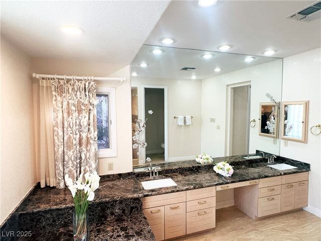 7829 Bermuda Dunes Avenue, Las Vegas, NV 89113