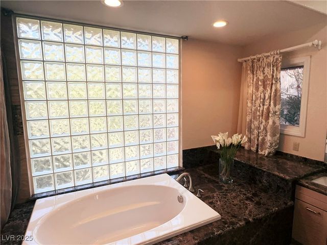 7829 Bermuda Dunes Avenue, Las Vegas, NV 89113