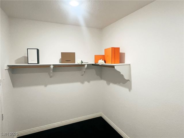 7829 Bermuda Dunes Avenue, Las Vegas, NV 89113