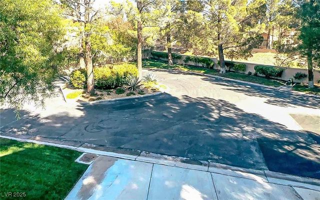 7829 Bermuda Dunes Avenue, Las Vegas, NV 89113