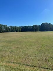 2 Richardson Dr, Jonesboro, AR 72401