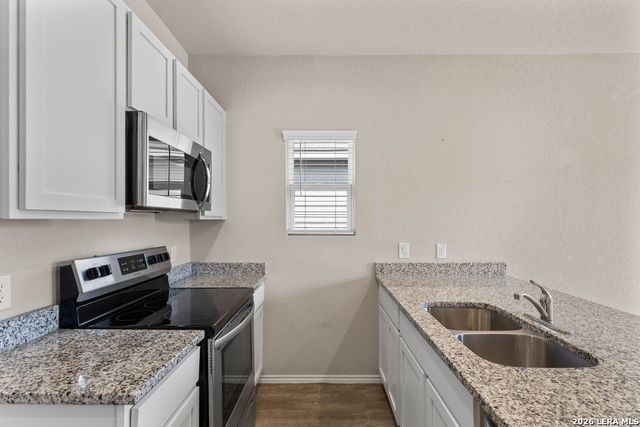 450 Pleasanton Spring, San Antonio, TX 78221