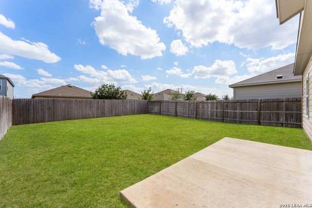 450 Pleasanton Spring, San Antonio, TX 78221