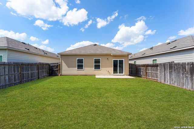 450 Pleasanton Spring, San Antonio, TX 78221