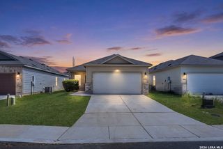 450 Pleasanton Spring, San Antonio, TX 78221
