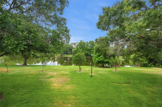 11817 SKYLAKE PLACE H, Temple Terrace, FL 33617