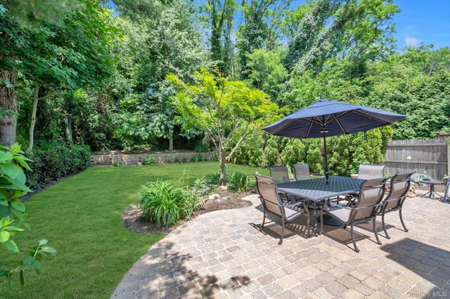 117 Soundview Drive, Port Washington, NY 11050