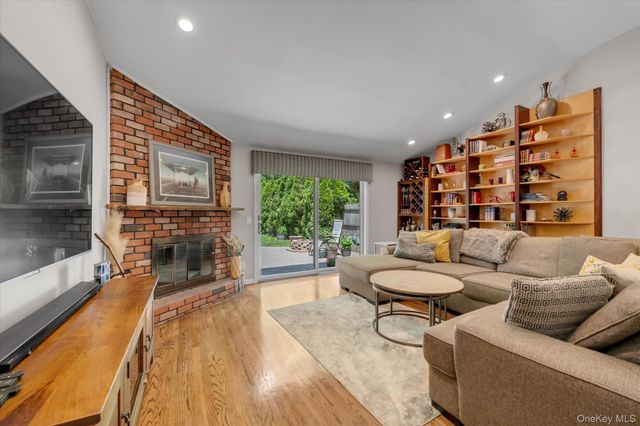 117 Soundview Drive, Port Washington, NY 11050