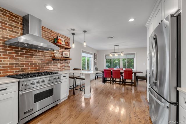 117 Soundview Drive, Port Washington, NY 11050