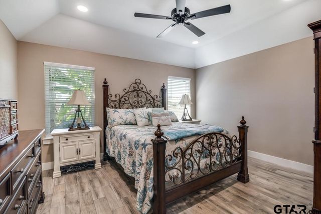 17409 Crossing Circle, Lindale, TX 75771