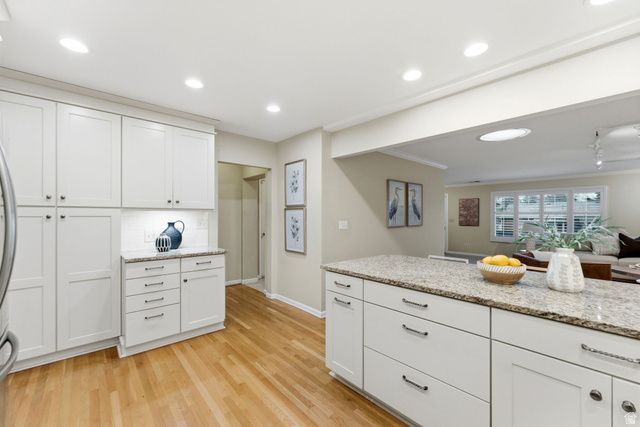 2370 E LYNWOOD DR, Salt Lake City, UT 84109