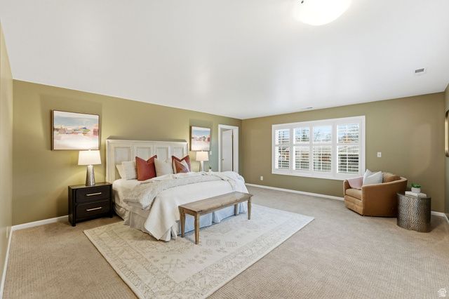 2370 E LYNWOOD DR, Salt Lake City, UT 84109