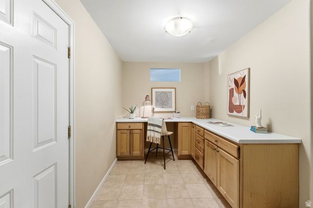 2370 E LYNWOOD DR, Salt Lake City, UT 84109