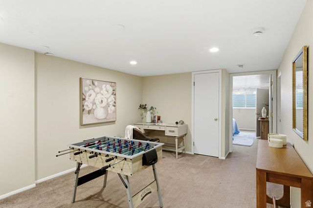 2370 E LYNWOOD DR, Salt Lake City, UT 84109