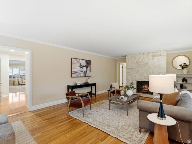 2370 E LYNWOOD DR, Salt Lake City, UT 84109