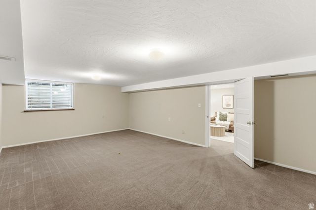 2370 E LYNWOOD DR, Salt Lake City, UT 84109