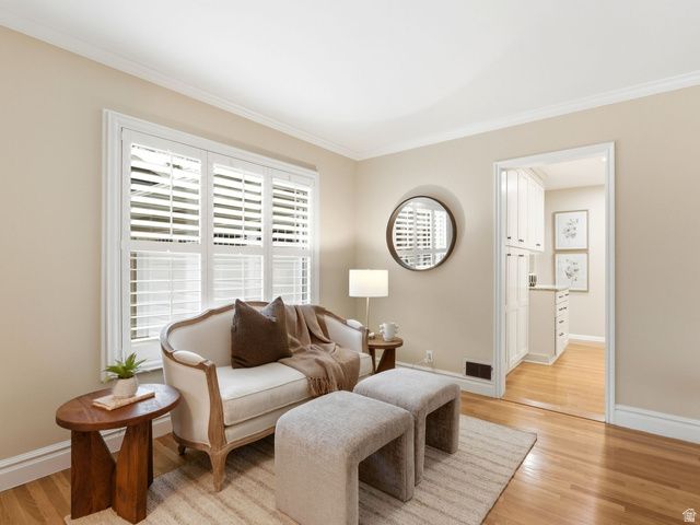 2370 E LYNWOOD DR, Salt Lake City, UT 84109