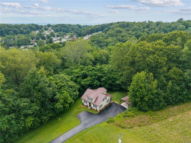 617 Pacek Rd, Unity Twp, PA 15601