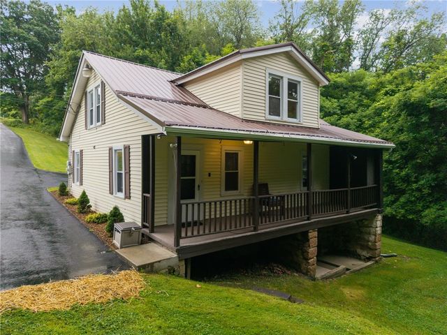 617 Pacek Rd, Unity Twp, PA 15601