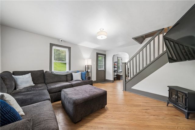 617 Pacek Rd, Unity Twp, PA 15601