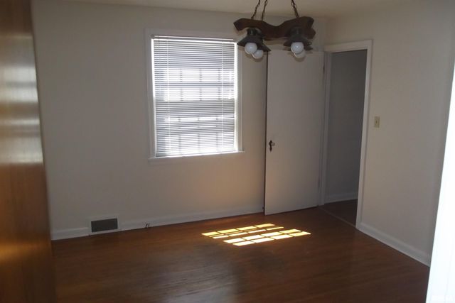 441 JACKSON Parkway, Springfield, IL 62704