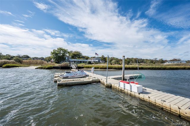 61 W Tiana Road 10, Hampton Bays, NY 11946