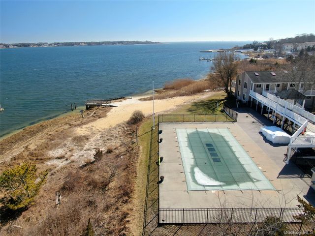 61 W Tiana Road 10, Hampton Bays, NY 11946
