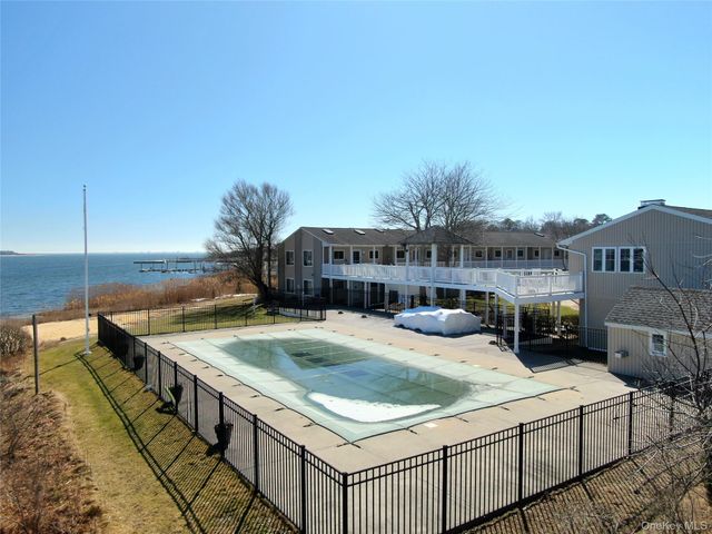 61 W Tiana Road 10, Hampton Bays, NY 11946